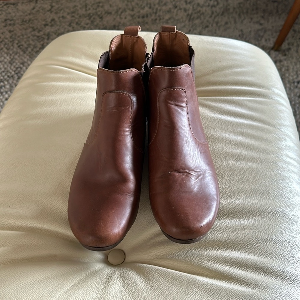 Brown leather flat boot, size 38/8, bought from the Thursday Co. Like new!